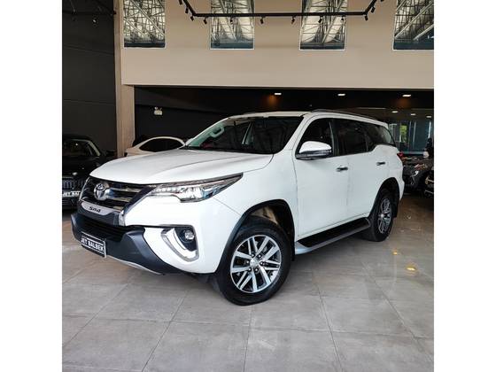 TOYOTA HILUX SW4 2.8 SRX 4X4 16V TURBO INTERCOOLER DIESEL 4P AUTOMÁTICO